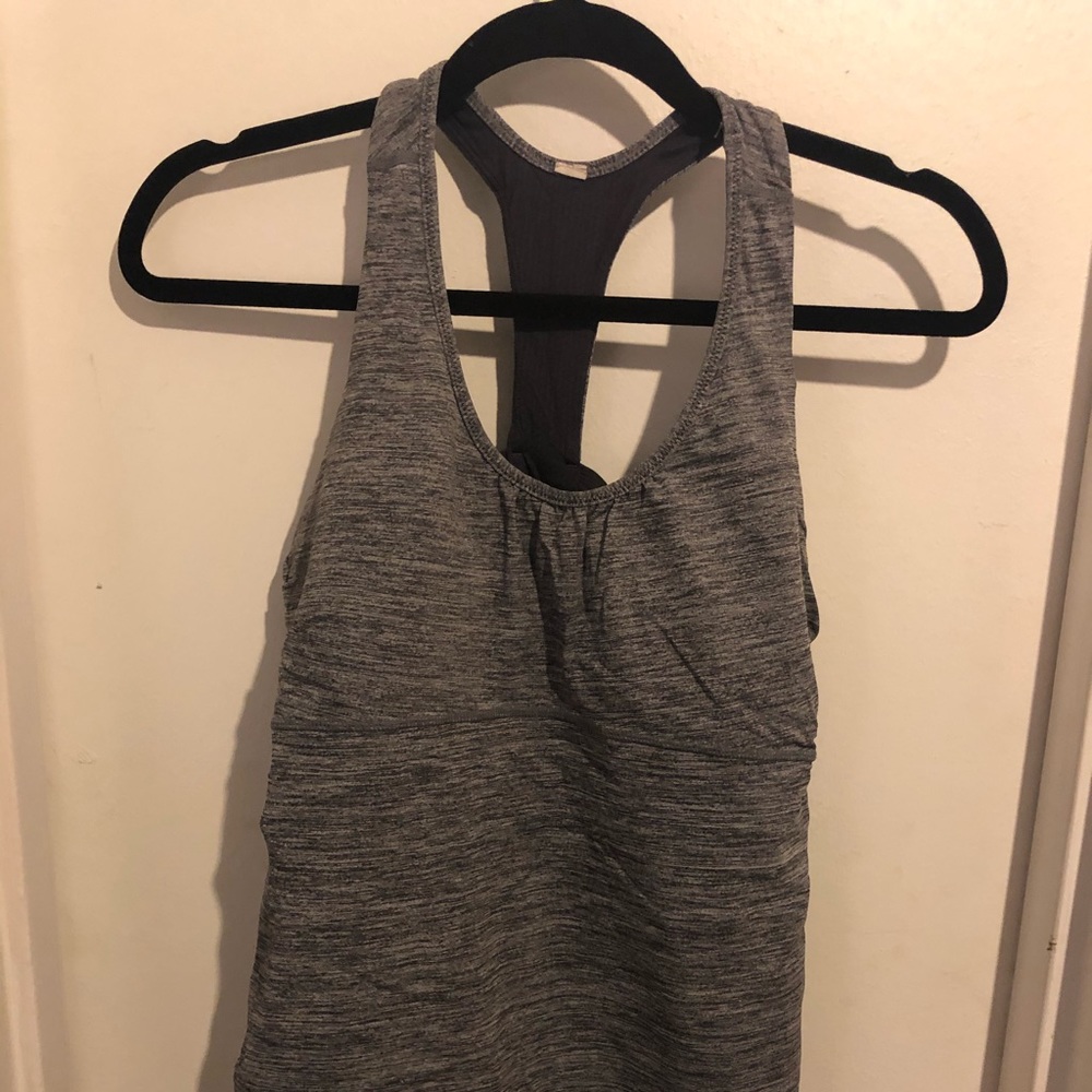 Lululemon top